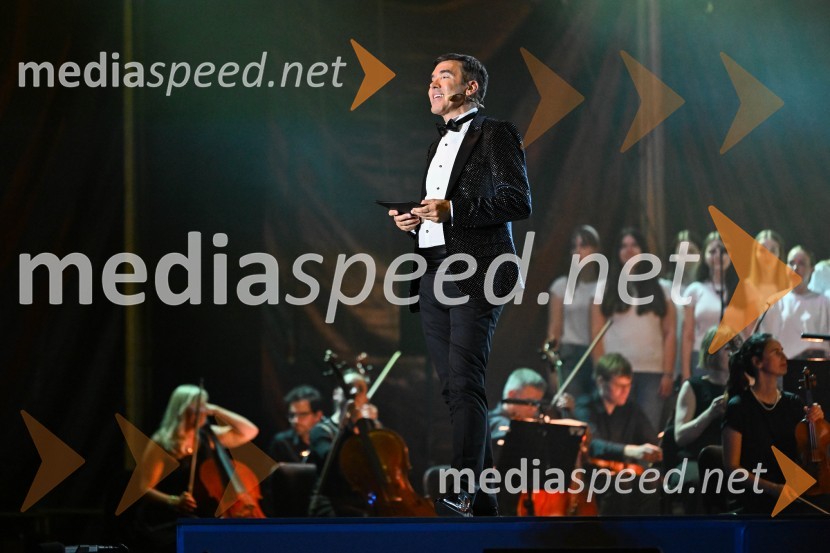  Mario Galunič, TV voditeljOdprtje 72. Ljubljana festivala s tradicionalnim gala koncertom Poletna noč