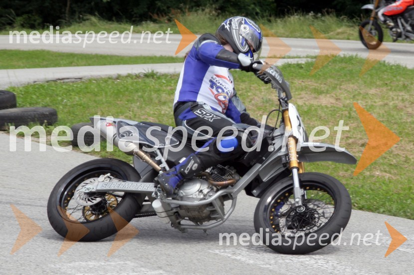 Tine SaradžinHITROSTNI MOTOCIKLIZEM, DP4 - Pokal Tomos