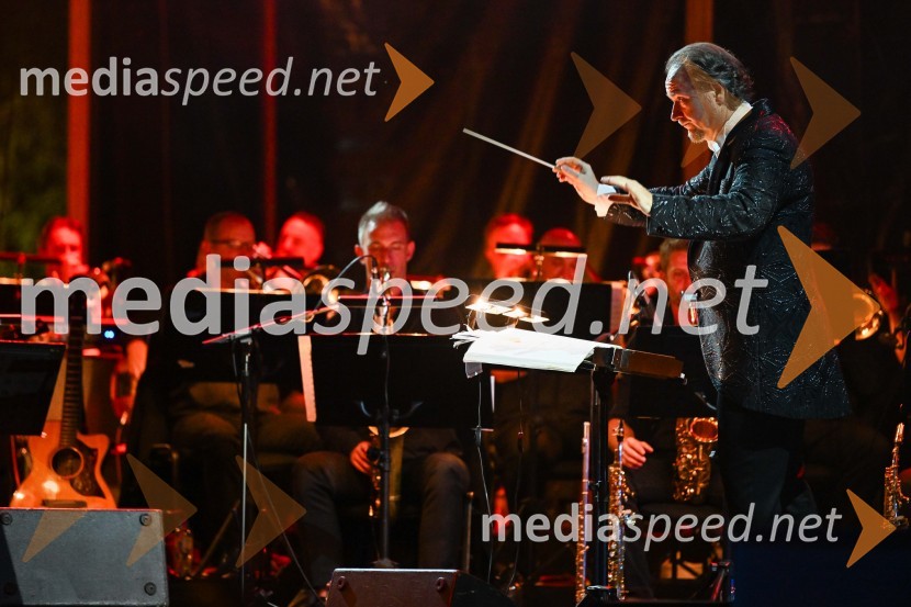  Patrik Greblo, dirigentOdprtje 72. Ljubljana festivala s tradicionalnim gala koncertom Poletna noč