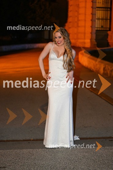  Zala Smolnikar, pevka- ZALIOdprtje 72. Ljubljana festivala s tradicionalnim gala koncertom Poletna noč