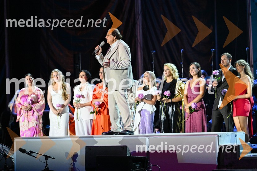  Oto Pestner, pevecOdprtje 72. Ljubljana festivala s tradicionalnim gala koncertom Poletna noč