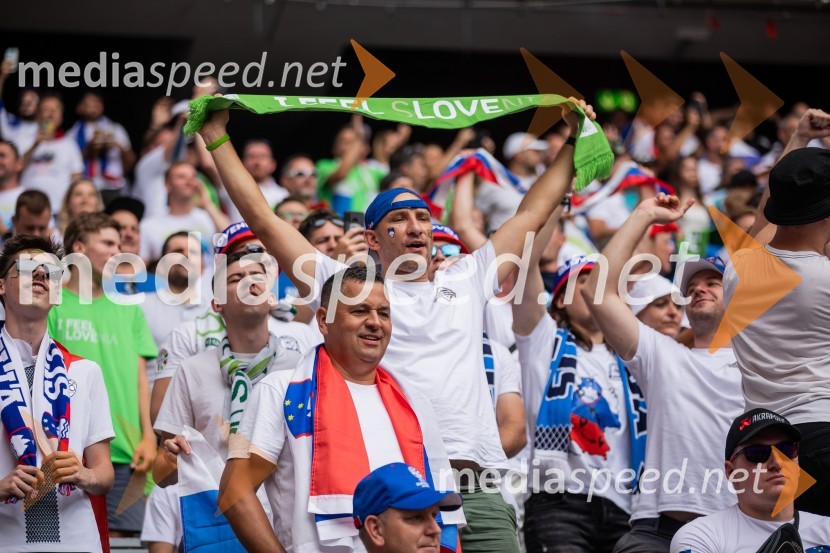 Slovenci po golu v 96. minuti ostali brez zmage