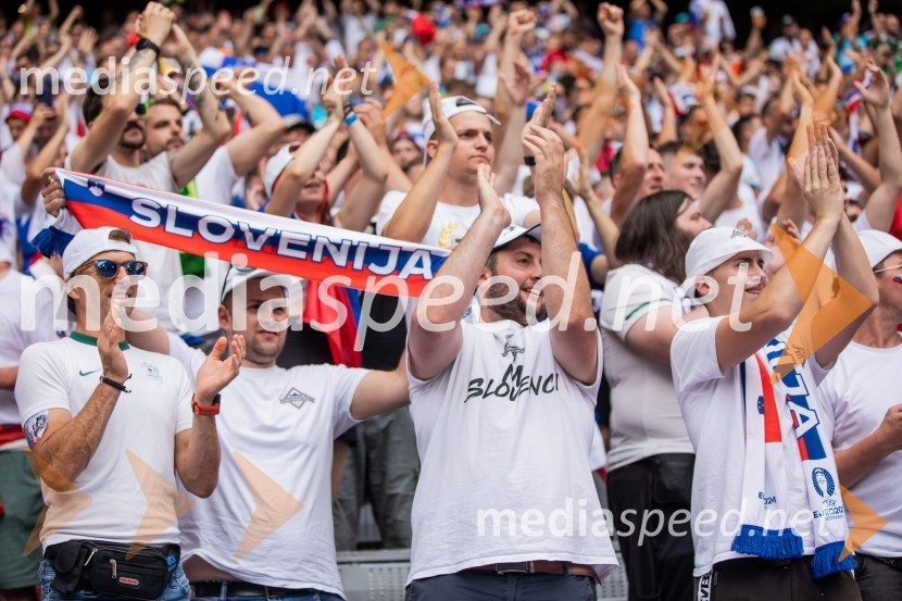 Slovenci po golu v 96. minuti ostali brez zmage