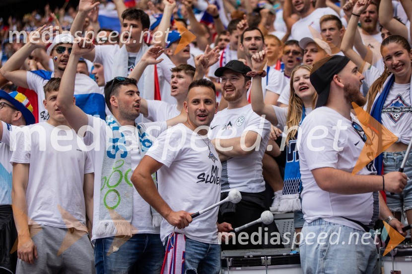 Slovenci po golu v 96. minuti ostali brez zmage