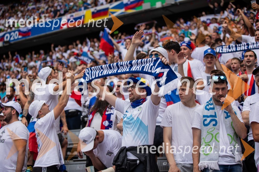 Slovenci po golu v 96. minuti ostali brez zmage