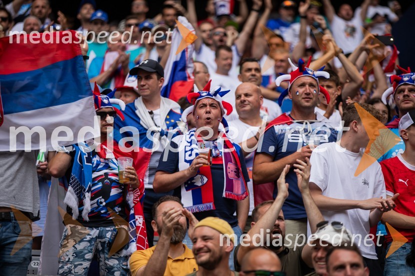 Slovenci po golu v 96. minuti ostali brez zmage