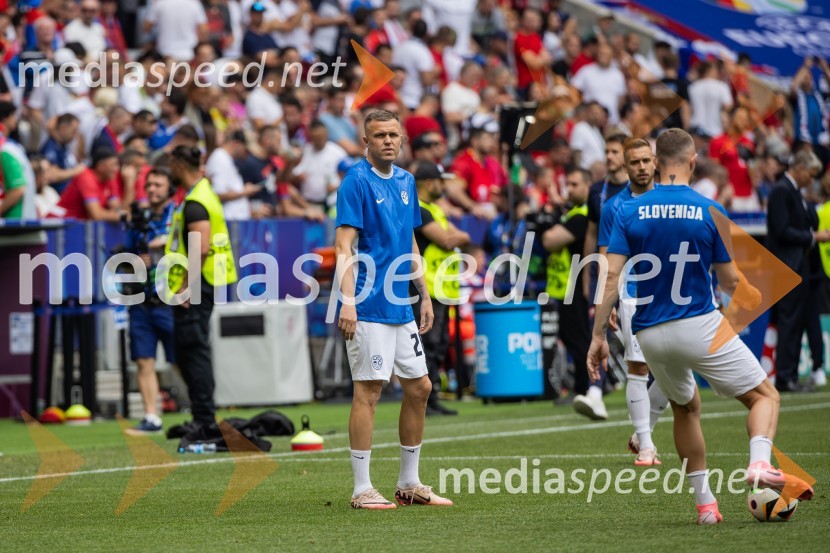Slovenci po golu v 96. minuti ostali brez zmage