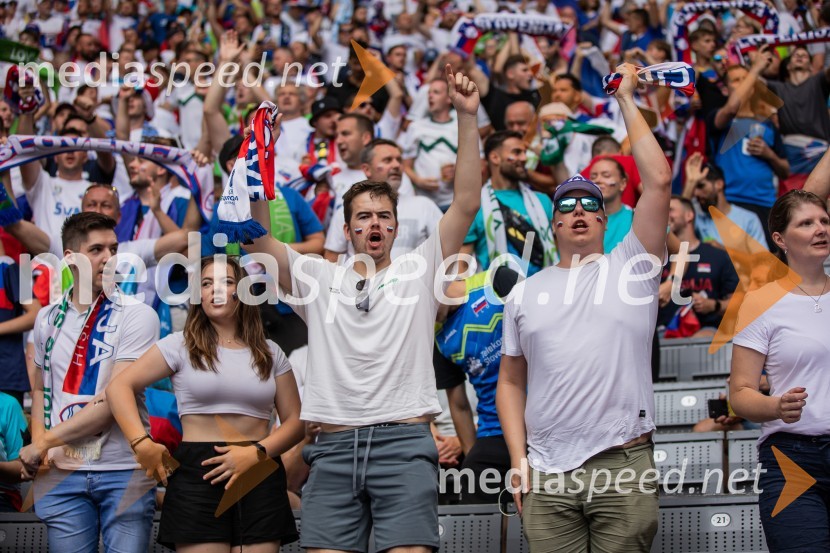 Slovenci po golu v 96. minuti ostali brez zmage