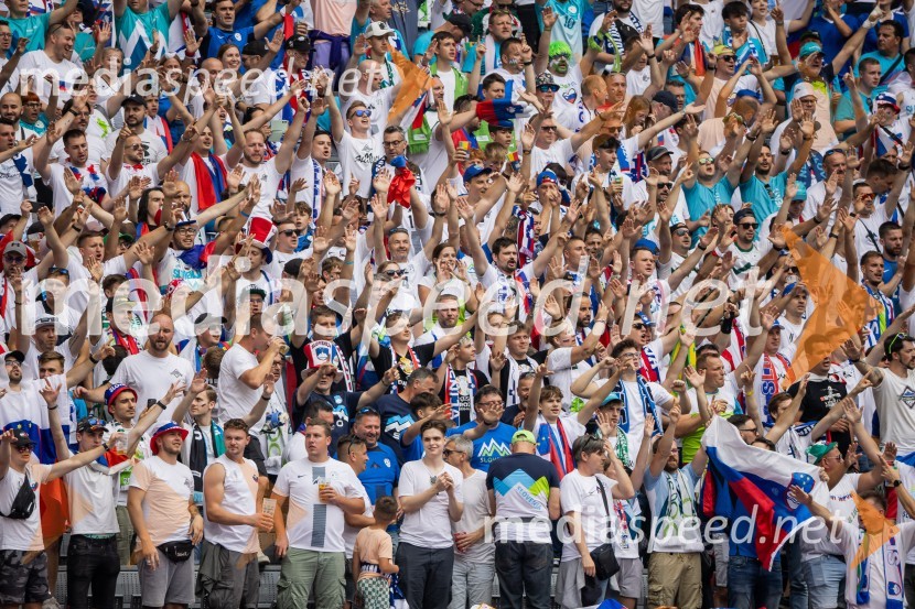 Slovenci po golu v 96. minuti ostali brez zmage