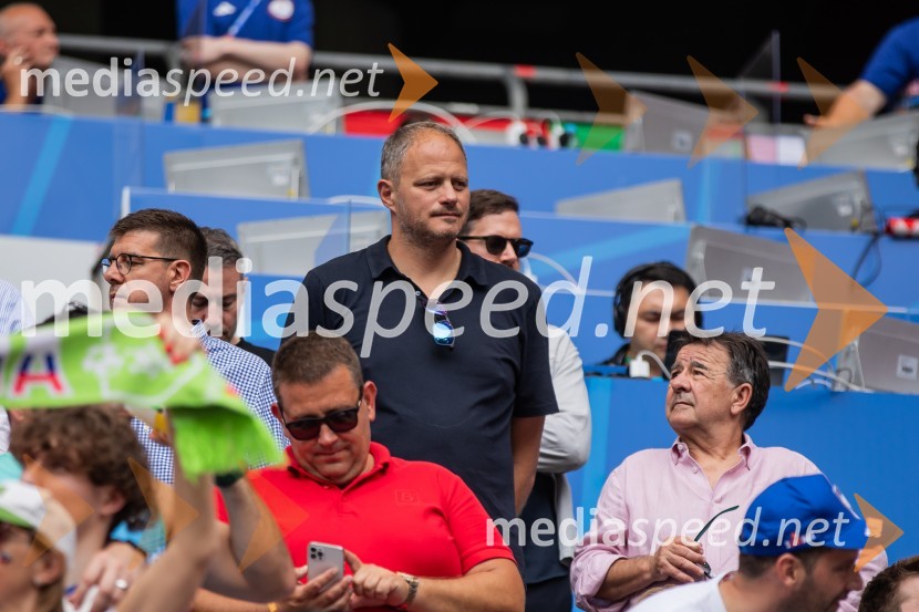  Radoslav Nesterović, generalni sekretar KZSSlovenci po golu v 96. minuti ostali brez zmage