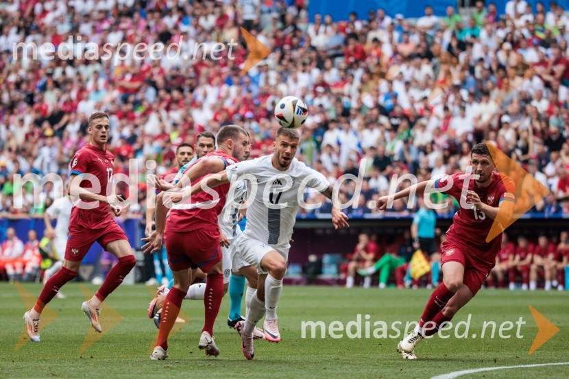  Jan Mlakar, nogometašSlovenci po golu v 96. minuti ostali brez zmage