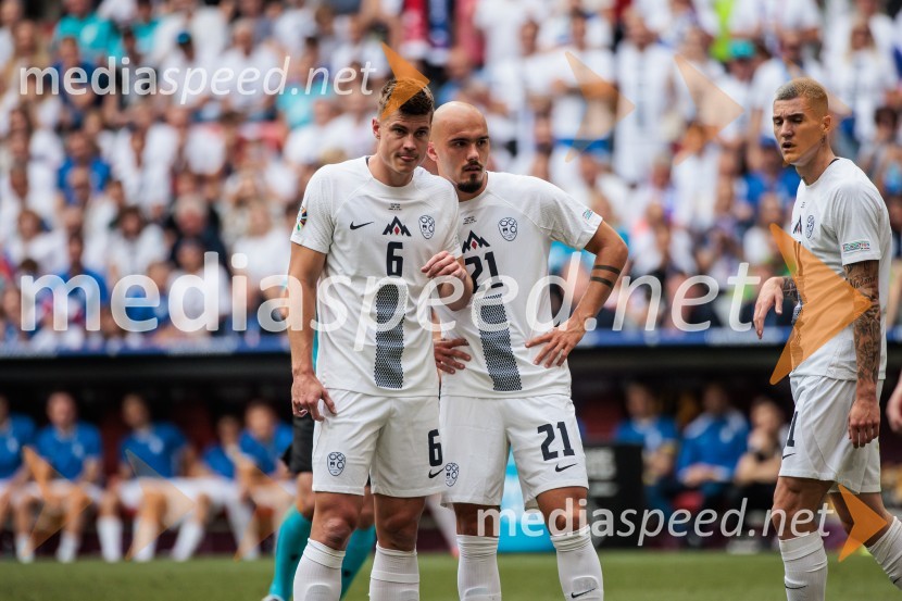  Jaka Bijol, nogometaš;  Vanja Drkušić, nogometaš;  Benjamin Šeško, nogometašSlovenci po golu v 96. minuti ostali brez zmage