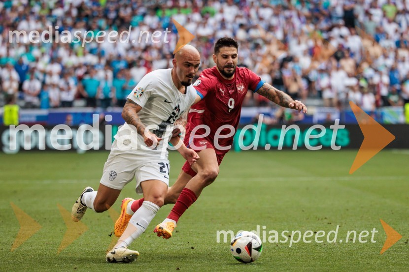  Vanja Drkušić, nogometaš;  Aleksandar Mitrović, nogometaš, SrbijaSlovenci po golu v 96. minuti ostali brez zmage