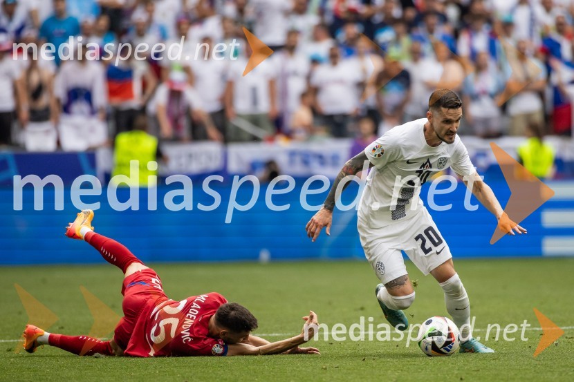  Filip Mladenović, nogometaš, Srbija;  Petar Stojanović, nogometašSlovenci po golu v 96. minuti ostali brez zmage