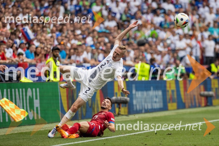  Filip Mladenović, nogometaš, Srbija;  Žan  Karničnik, nogometašSlovenci po golu v 96. minuti ostali brez zmage