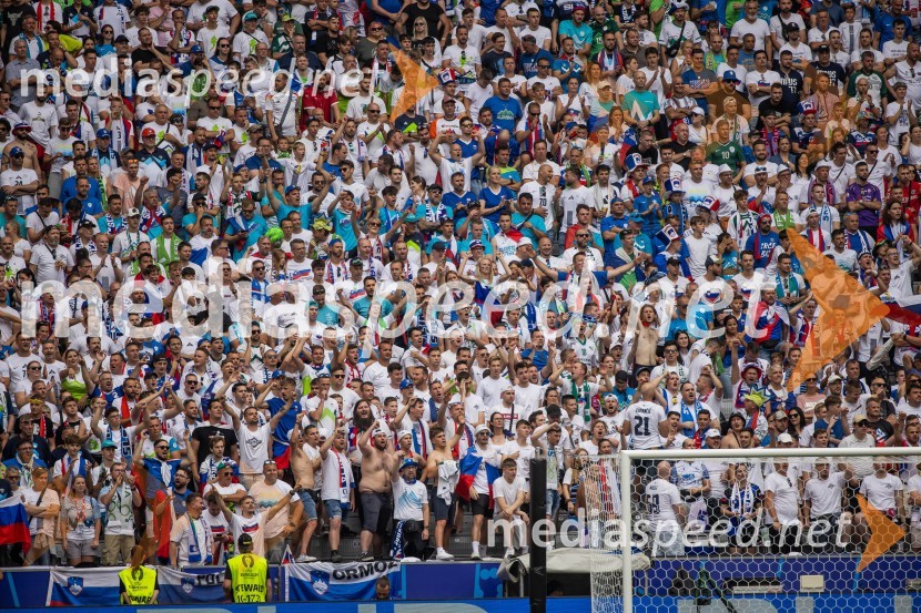 Slovenci po golu v 96. minuti ostali brez zmage