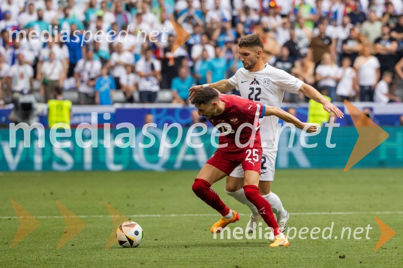  Filip Mladenović, nogometaš, Srbija;  Adam Gnezda Čerin, nogometašSlovenci po golu v 96. minuti ostali brez zmage