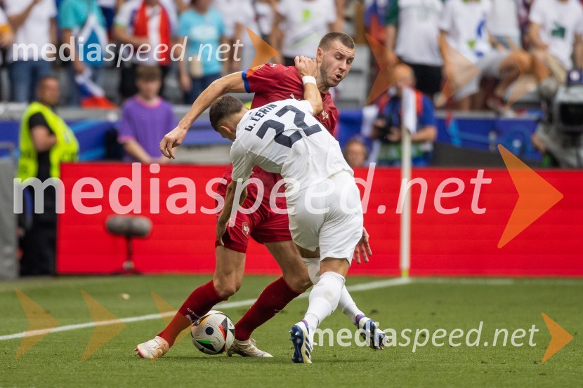  Adam Gnezda Čerin, nogometaš;  ... Slovenci po golu v 96. minuti ostali brez zmage