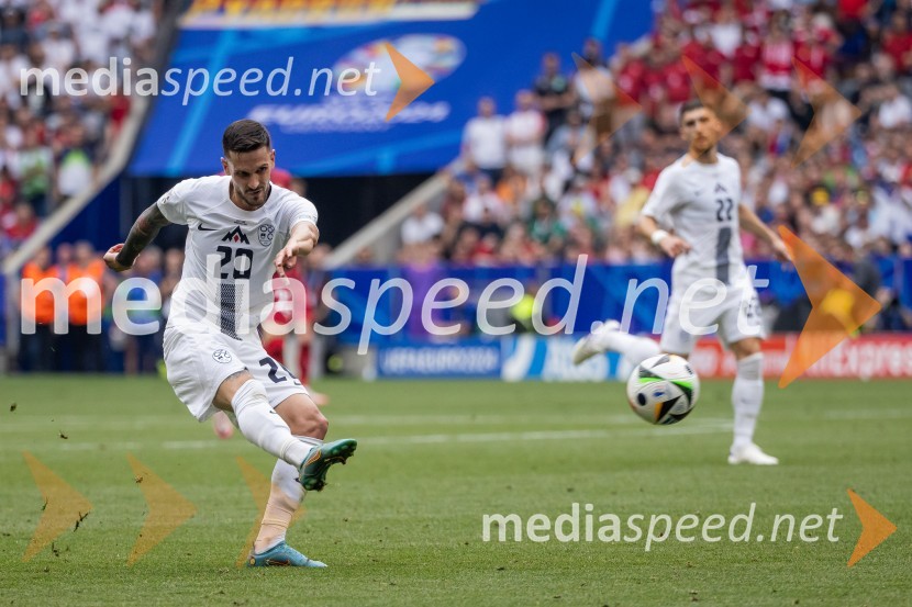  Petar Stojanović, nogometašSlovenci po golu v 96. minuti ostali brez zmage