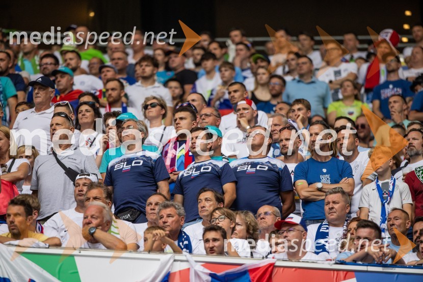 Slovenci po golu v 96. minuti ostali brez zmage