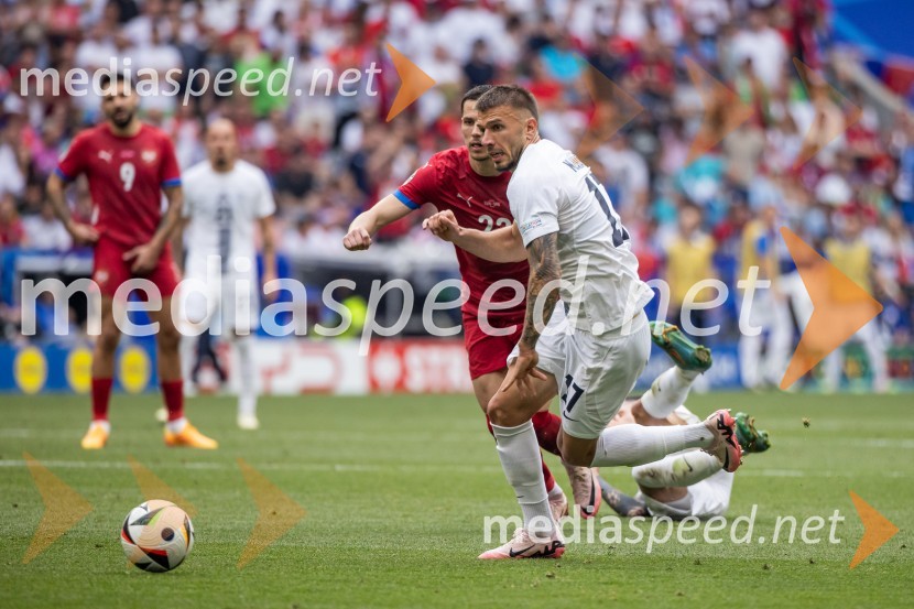  Jan Mlakar, nogometašSlovenci po golu v 96. minuti ostali brez zmage