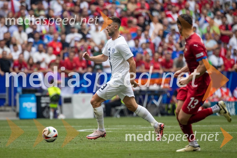  Andraž Šporar, nogometašSlovenci po golu v 96. minuti ostali brez zmage