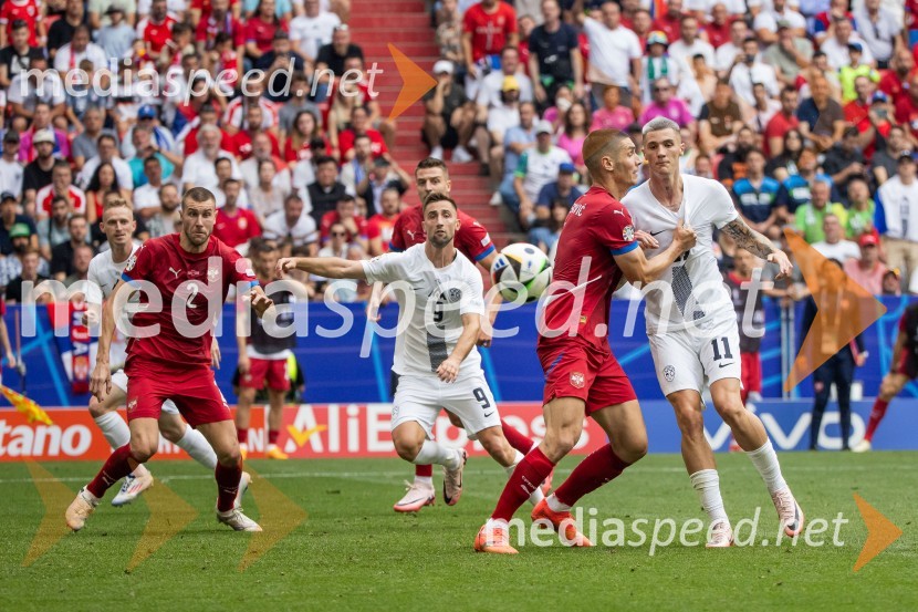  Strahinja Pavlovic, nogometaš, Srbija;  Andraž Šporar, nogometaš;  ... ;  Benjamin Šeško, nogometašSlovenci po golu v 96. minuti ostali brez zmage