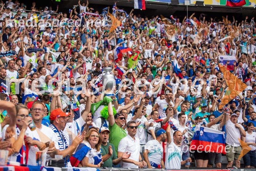 Slovenci po golu v 96. minuti ostali brez zmage