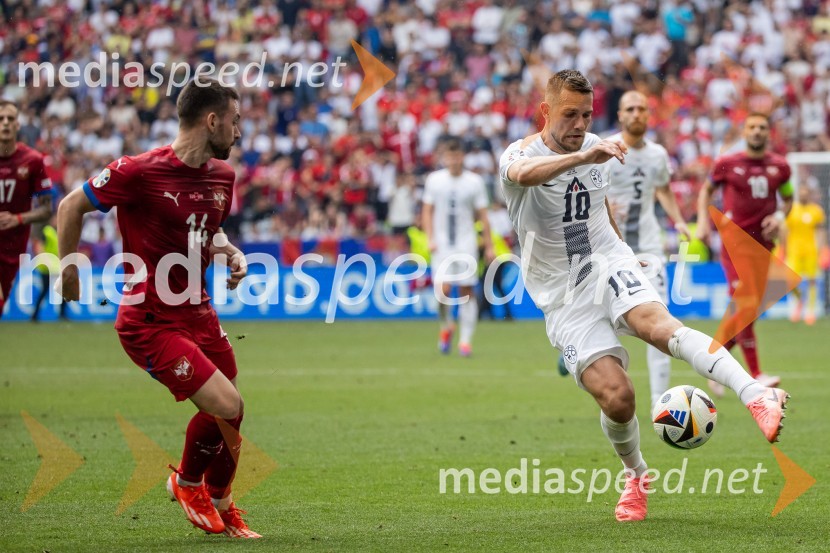  Andrija Živković, nogometaš, Srbija;  Timi Max Elšnik, nogometašSlovenci po golu v 96. minuti ostali brez zmage