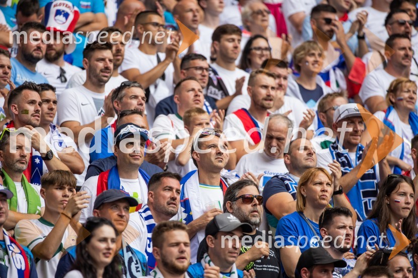 Slovenci po golu v 96. minuti ostali brez zmage