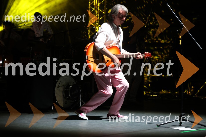  Robert Pešut - Magnifico, glasbenikMagnifico in veliki disko šlager orkester, Lent 2024