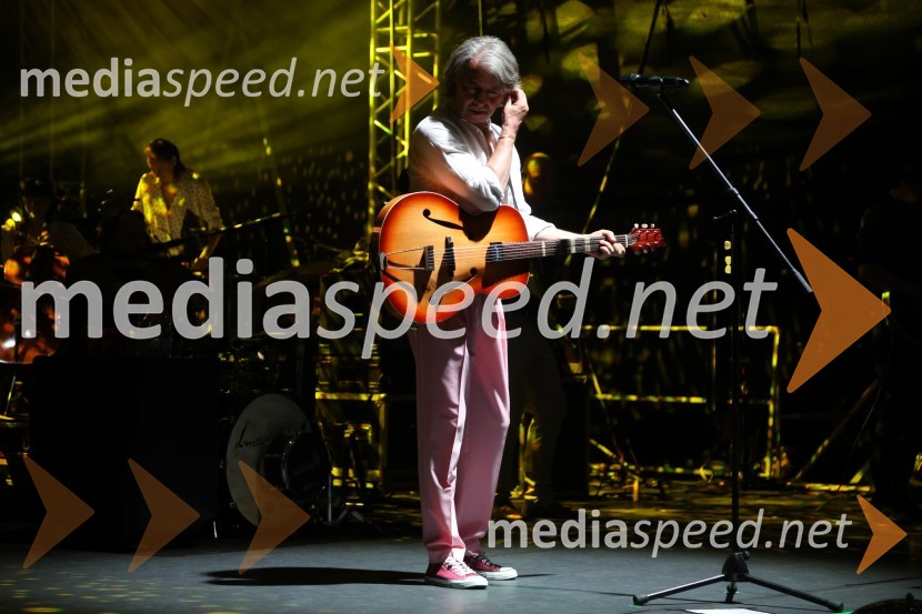  Robert Pešut - Magnifico, glasbenikMagnifico in veliki disko šlager orkester, Lent 2024