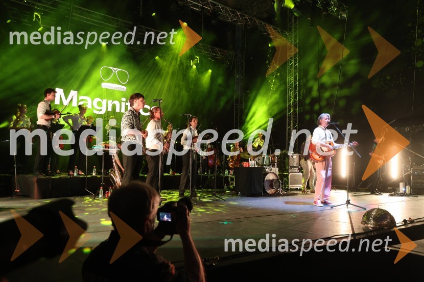  Robert Pešut - Magnifico, glasbenikMagnifico in veliki disko šlager orkester, Lent 2024