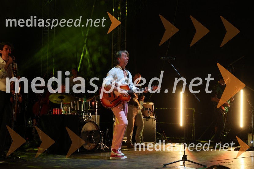  Robert Pešut - Magnifico, glasbenikMagnifico in veliki disko šlager orkester, Lent 2024