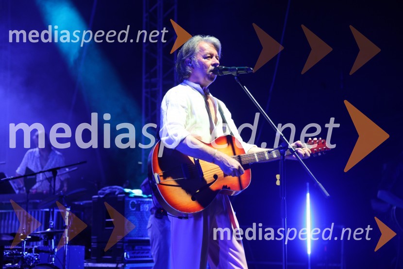  Robert Pešut - Magnifico, glasbenikMagnifico in veliki disko šlager orkester, Lent 2024