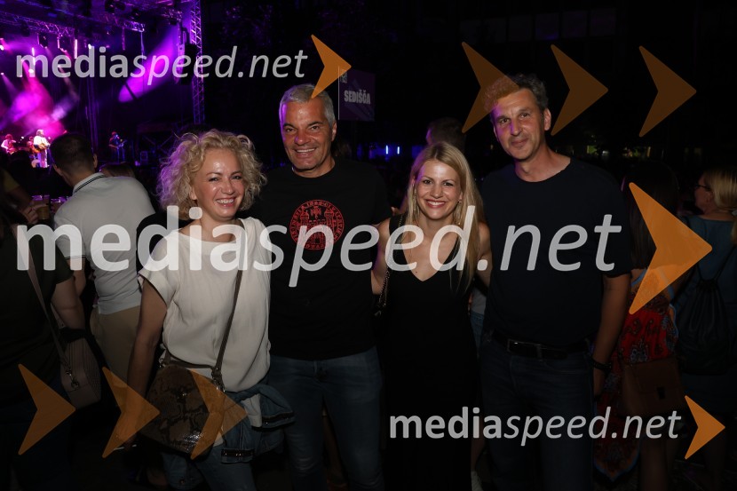  Urška Jodl Skalicky,  predstavnica za stike z javnostjo Univerzitetnega kliničnega centra (UKC) Maribor;  Aleksander Saša Arsenovič, župan, Mestna občina Maribor;  Katja Arsenovič, direktorica Rožmarin Hospitality Group;  Stojan Skalicky, arhitekt Magnifico in veliki disko šlager orkester, Lent 2024