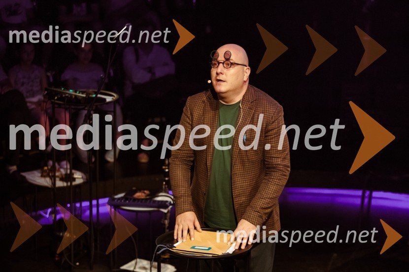  Boštjan Gombač, glasbenikNeandertalčeva piščal, zakaj potrebujemo glasbo, sploh?, premiera v Cankarjevem domu