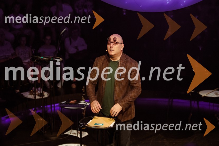  Boštjan Gombač, glasbenikNeandertalčeva piščal, zakaj potrebujemo glasbo, sploh?, premiera v Cankarjevem domu