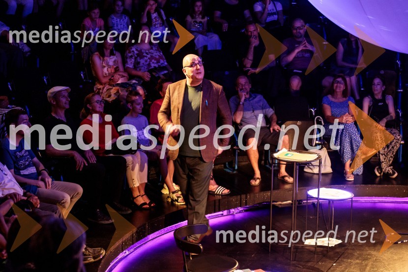  Boštjan Gombač, glasbenikNeandertalčeva piščal, zakaj potrebujemo glasbo, sploh?, premiera v Cankarjevem domu