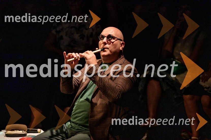  Boštjan Gombač, glasbenikNeandertalčeva piščal, zakaj potrebujemo glasbo, sploh?, premiera v Cankarjevem domu