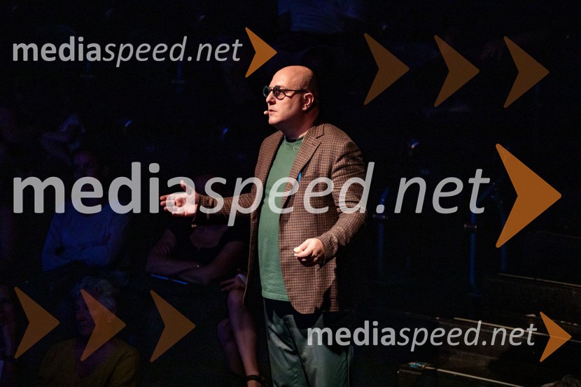  Boštjan Gombač, glasbenikNeandertalčeva piščal, zakaj potrebujemo glasbo, sploh?, premiera v Cankarjevem domu