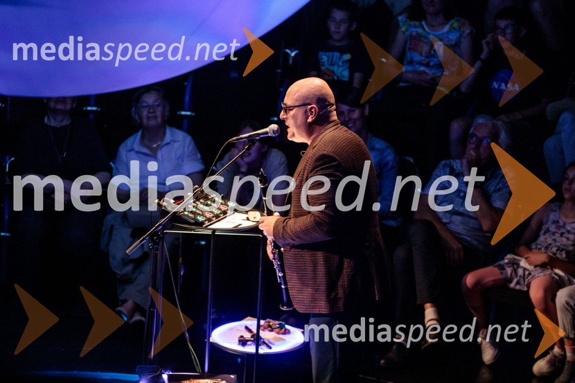  Boštjan Gombač, glasbenikNeandertalčeva piščal, zakaj potrebujemo glasbo, sploh?, premiera v Cankarjevem domu