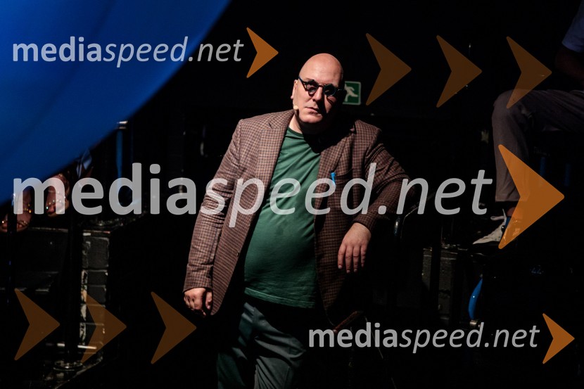  Boštjan Gombač, glasbenikNeandertalčeva piščal, zakaj potrebujemo glasbo, sploh?, premiera v Cankarjevem domu