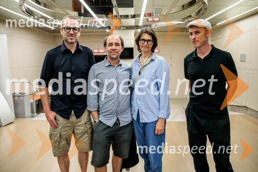  ... ;  Peter Uhan, fotograf;  ... ;  ... Neandertalčeva piščal, zakaj potrebujemo glasbo, sploh?, premiera v Cankarjevem domu