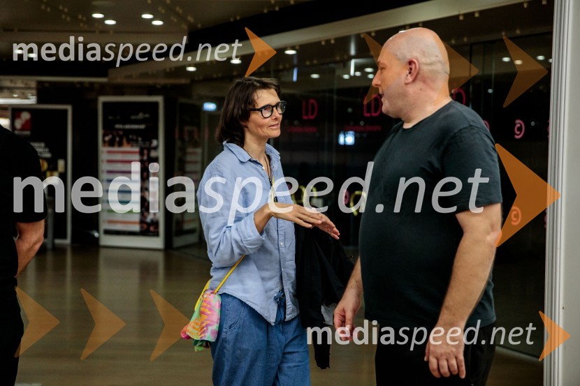  ... ;  Boštjan Gombač, glasbenikNeandertalčeva piščal, zakaj potrebujemo glasbo, sploh?, premiera v Cankarjevem domu