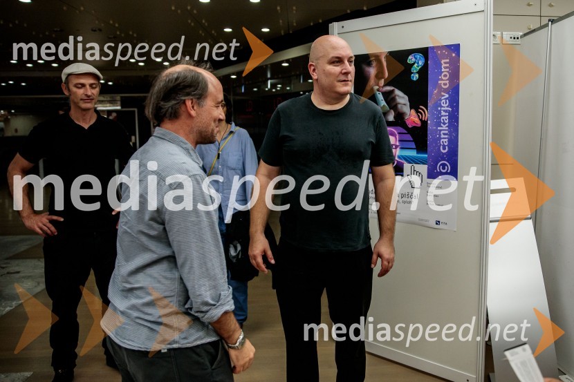  Peter Uhan, fotograf;  Boštjan Gombač, glasbenikNeandertalčeva piščal, zakaj potrebujemo glasbo, sploh?, premiera v Cankarjevem domu