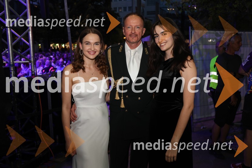  Veronika Strnad, pevka;  Rudolf Gas, glasbenik;  Maruša Ferenčak, pevkaVečer slovenske popevke, Lent 2024