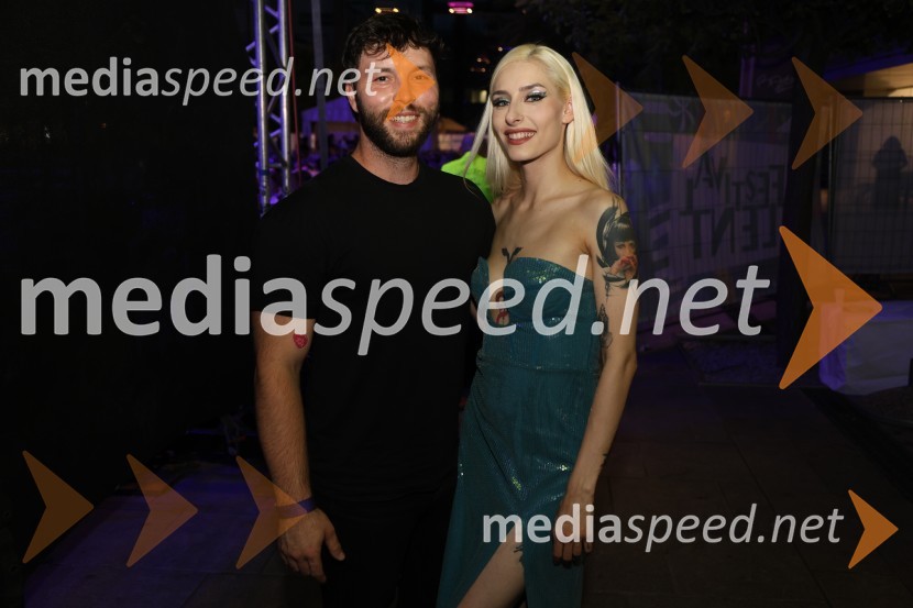  Rok Kastrevec;  Sara Briški Cirman - Raiven, pevka, harfistkaVečer slovenske popevke, Lent 2024