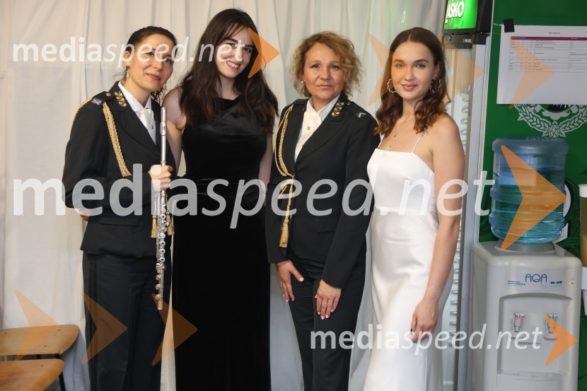  ... ;  Maruša Ferenčak, pevka;  ... ;  Veronika Strnad, pevkaVečer slovenske popevke, Lent 2024