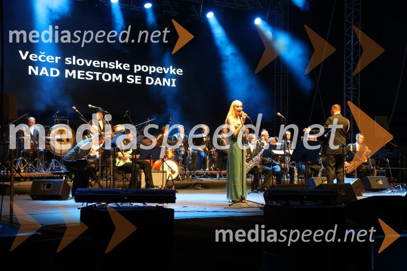  Sara Briški Cirman - Raiven, pevka, harfistkaVečer slovenske popevke, Lent 2024